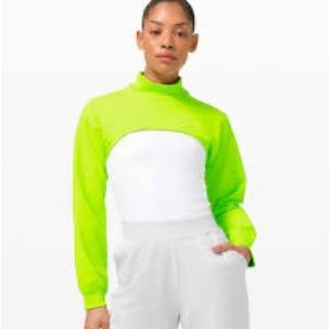 lululemon Womens LA Super Crop Mock Neck Long Sleeve in Highlight Yellow size 10